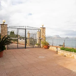 Villa Carilu, Altavilla Milicia